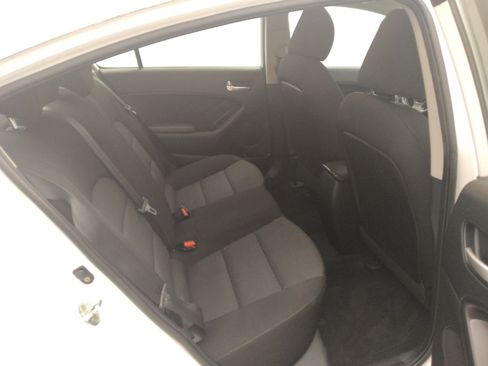Used 2017 Kia Forte LX FWD image 19