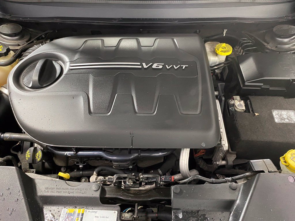 Used 2018 Jeep Cherokee Limited AWD/4WD image 12