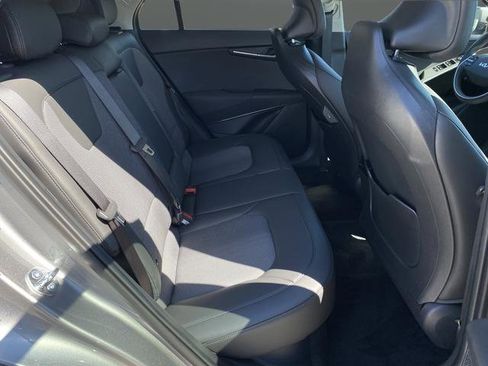 New 2026 Kia Niro EX FWD image 24