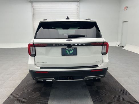 Used 2025 Ford Explorer Active w/ Active Comfort Package AWD/4WD image 10