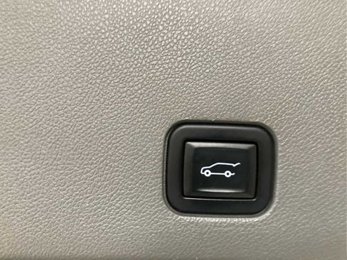 Used 2021 Cadillac XT6 Premium Luxury image 43