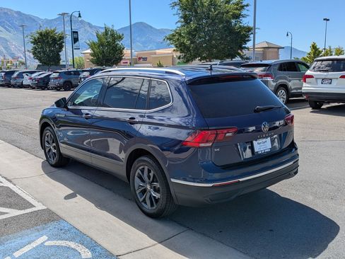 Used 2022 Volkswagen Tiguan SE AWD/4WD image 9