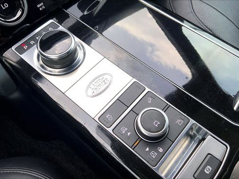 Used 2020 Land Rover Range Rover HSE image 33