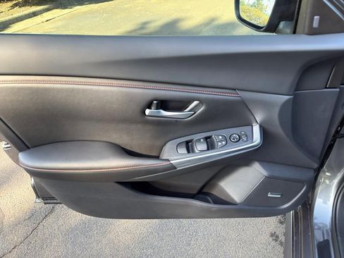 New 2025 Nissan Sentra SR image 17