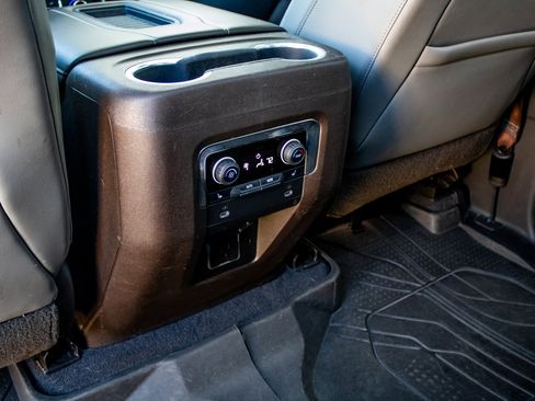 Used 2021 Chevrolet Tahoe LT w/ LT Signature Package image 26