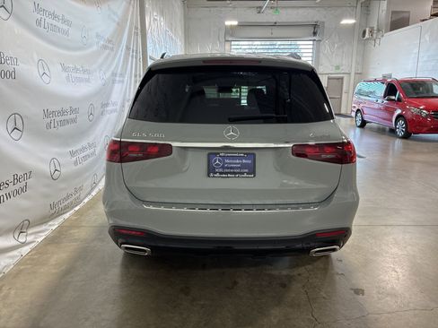 New 2025 Mercedes-Benz GLS 580 4MATIC image 4