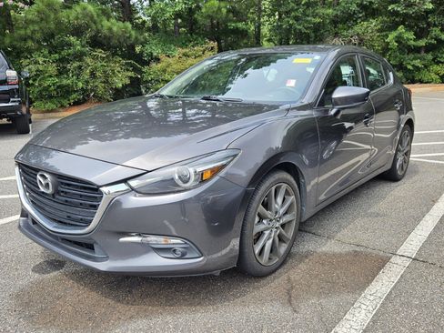 Used 2018 MAZDA MAZDA3 Grand Touring FWD image 3