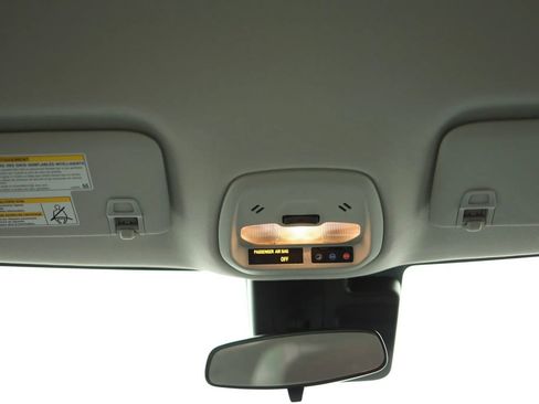Used 2024 Chevrolet Trax LS w/ LS Convenience Package FWD image 32