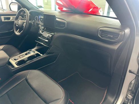 Used 2022 Ford Explorer ST-Line w/ Class IV Trailer Tow Package image 43