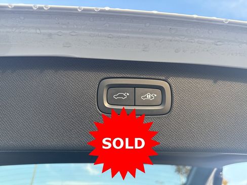 Certified 2023 Volvo XC90 B6 Plus image 10