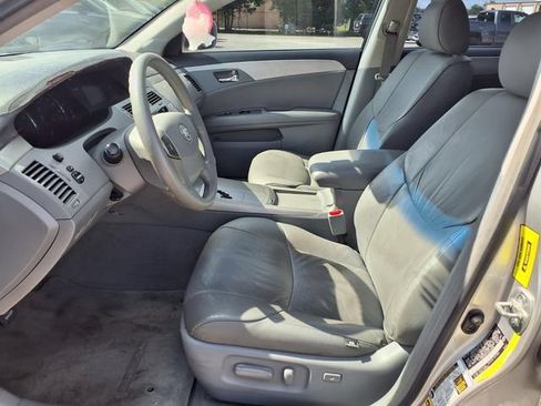 Used 2008 Toyota Avalon Touring FWD image 16