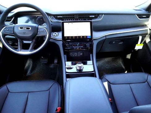 New 2025 Jeep Grand Cherokee L Limited image 21