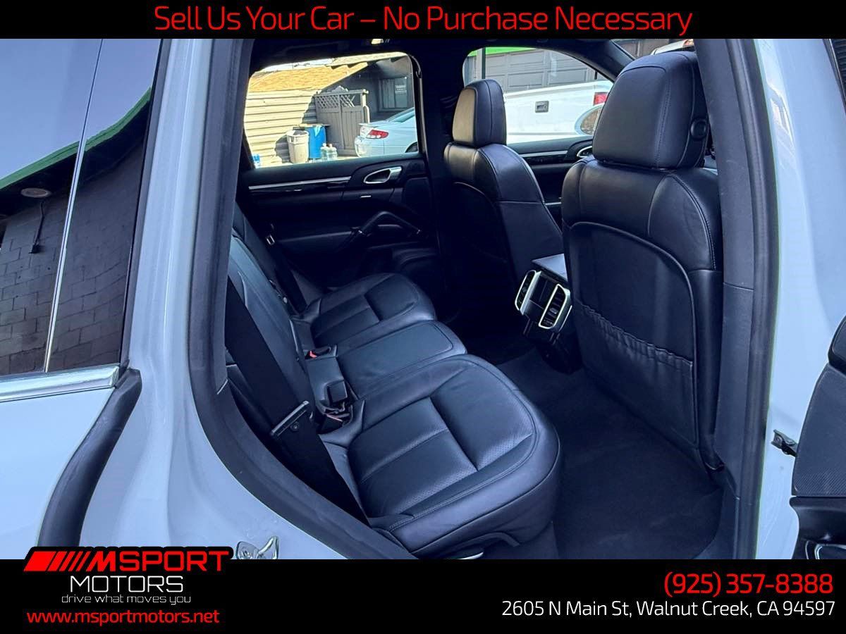 Used 2016 Porsche Cayenne S AWD/4WD image 26
