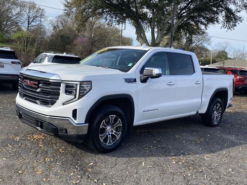 Used 2024 GMC Sierra 1500 SLT image 3