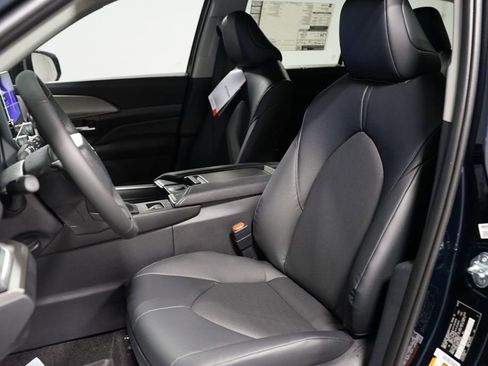 New 2026 Toyota Grand Highlander AWD Hybrid image 27