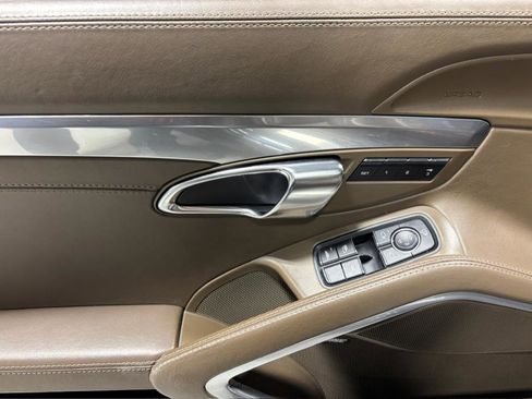 Used 2013 Porsche 911 Carrera 4S image 6