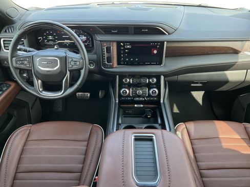 Used 2023 GMC Yukon Denali Ultimate w/ LPO, Floor Liner Package image 14