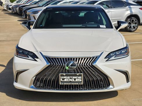 Used 2019 Lexus ES 350 Ultra Luxury w/ Accessory Package 2 image 2