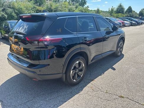 Used 2026 Nissan Rogue SV w/ Cold Weather Package AWD/4WD image 3