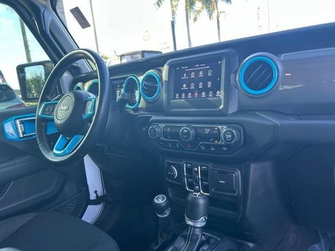 Used 2021 Jeep Wrangler Unlimited Sahara w/ Safety Group AWD/4WD image 27