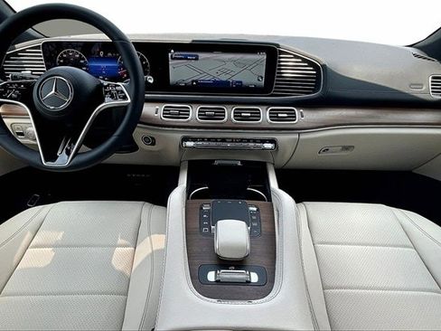 New 2025 Mercedes-Benz GLS 450 4MATIC image 6