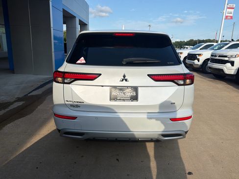 Used 2024 Mitsubishi Outlander SE AWD/4WD image 4