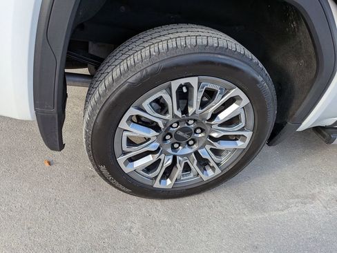 Certified 2024 GMC Sierra 1500 Denali Ultimate image 10