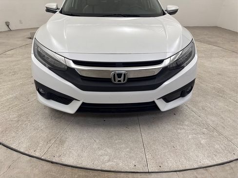 Used 2018 Honda Civic Touring image 14