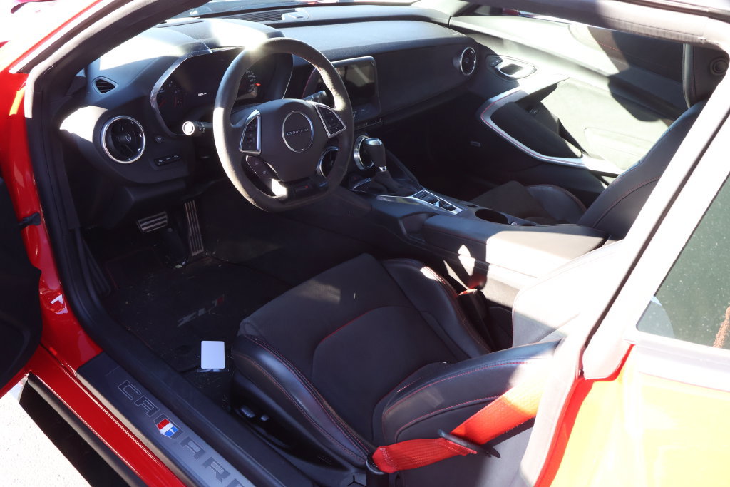 Used 2020 Chevrolet Camaro ZL1 RWD image 7
