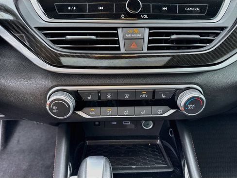 Used 2023 Nissan Altima 2.5 SR w/ SR Premium Package AWD/4WD image 14