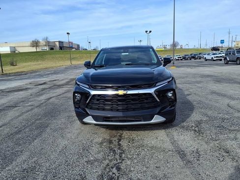 Used 2025 Chevrolet Blazer LT FWD image 43