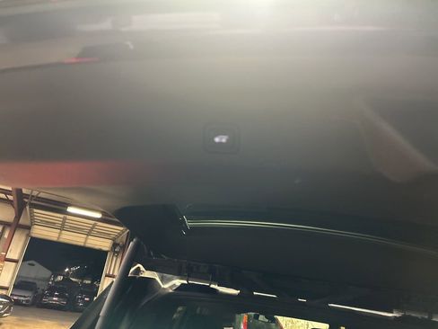 Used 2024 GMC Yukon SLT image 27