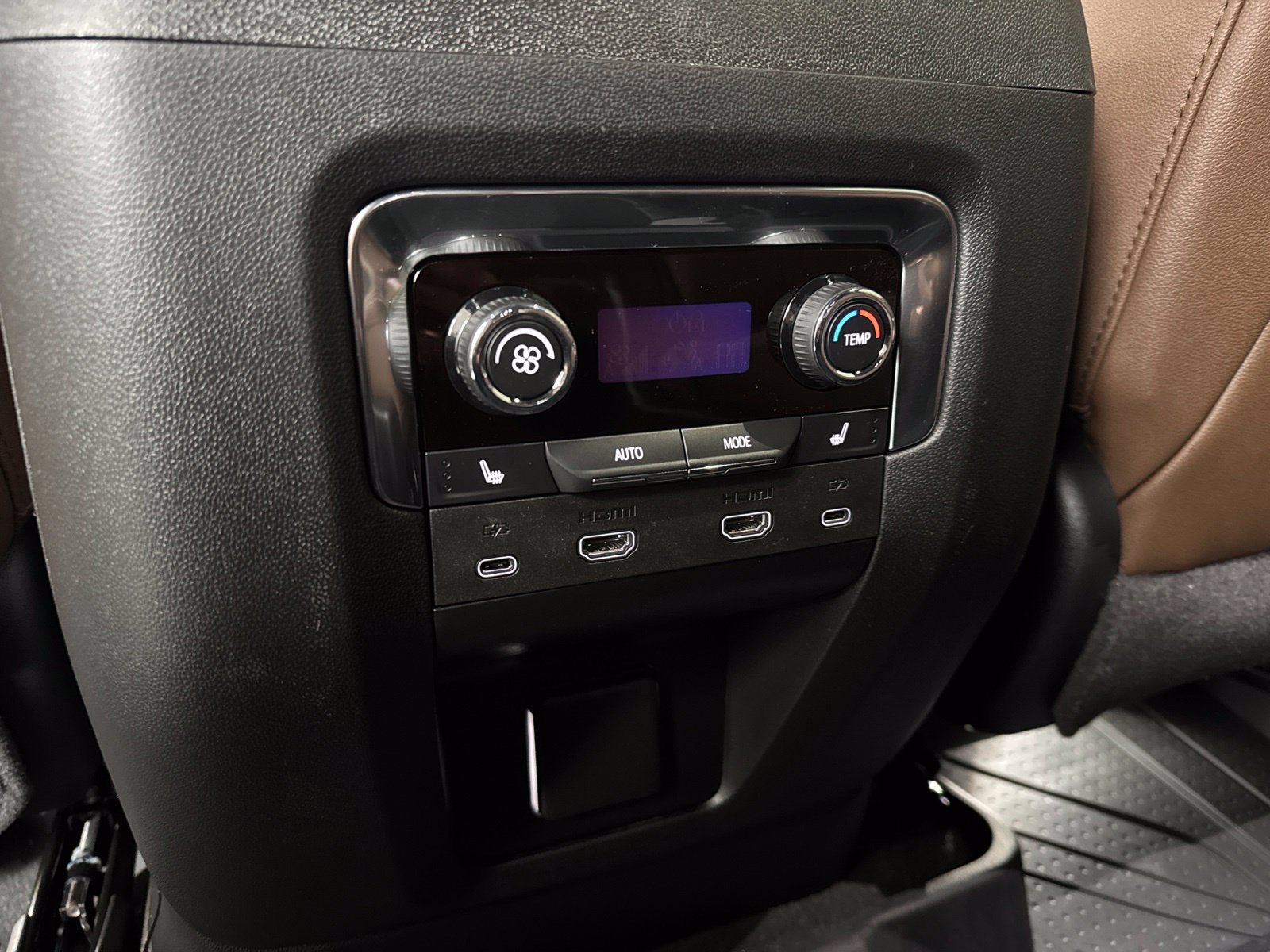 New 2027 Chevrolet Tahoe High Country AWD/4WD image 19