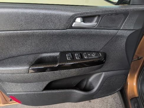 Used 2021 Kia Sportage EX AWD/4WD image 17