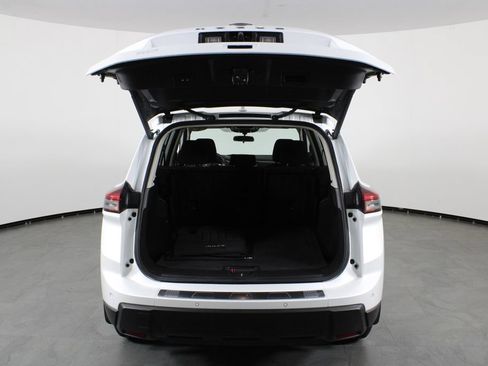Certified 2024 Nissan Rogue SV FWD image 17