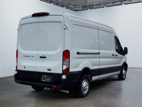Used 2025 Ford Transit 250 148 Medium Roof Extended AWD image 5