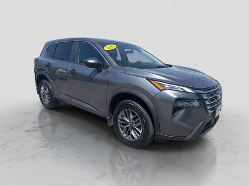 Certified 2025 Nissan Rogue S AWD/4WD image 9