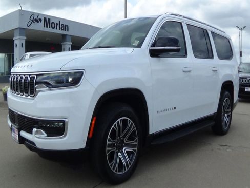 Certified 2025 Jeep Wagoneer L 4WD image 2