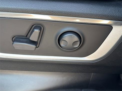 Used 2023 RAM 1500 Laramie image 24