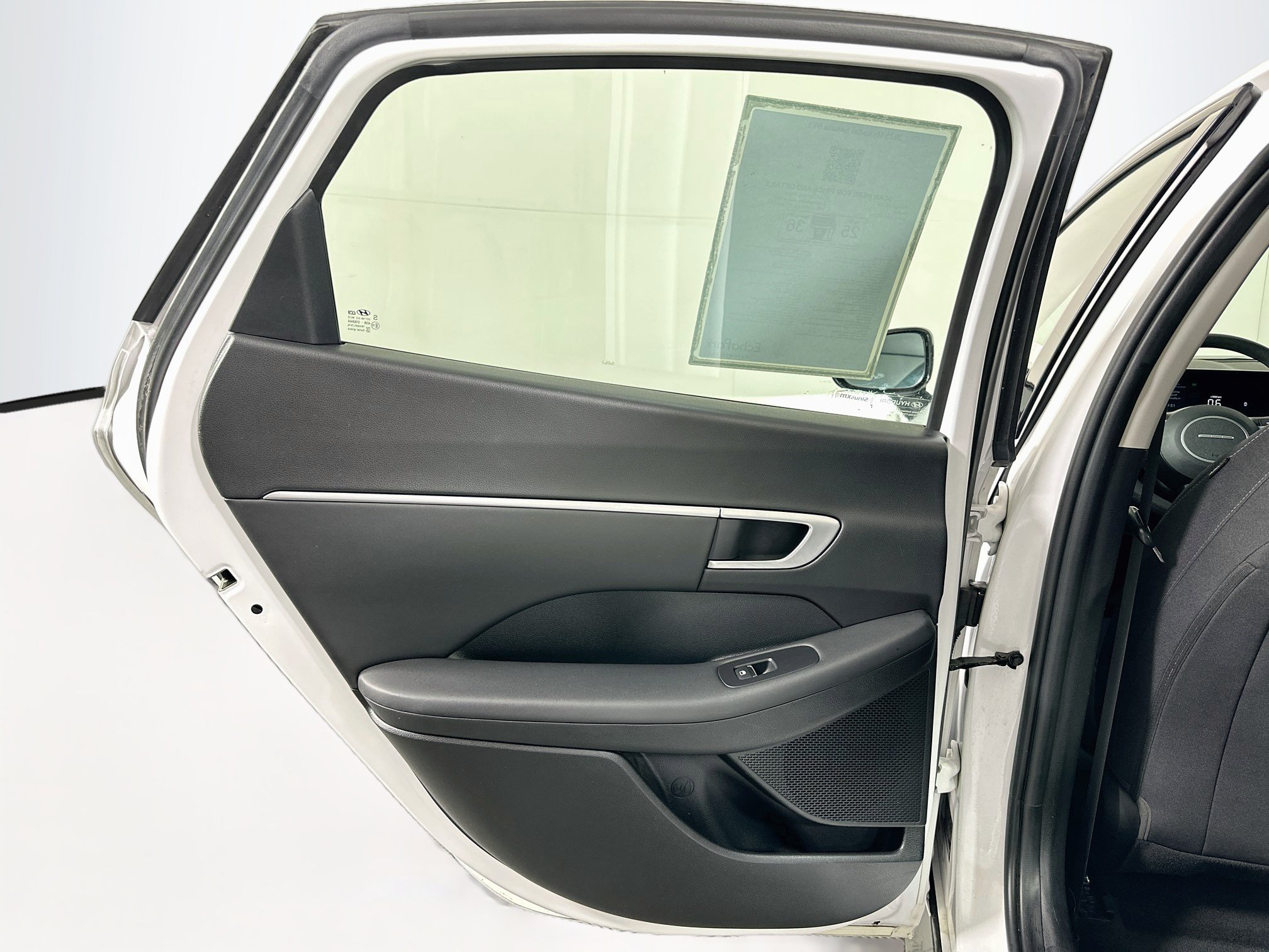 Used 2025 Hyundai Sonata SEL FWD image 27