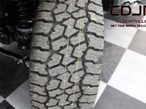 Used 2023 Jeep Gladiator Rubicon w/ Cold Weather Group image 46