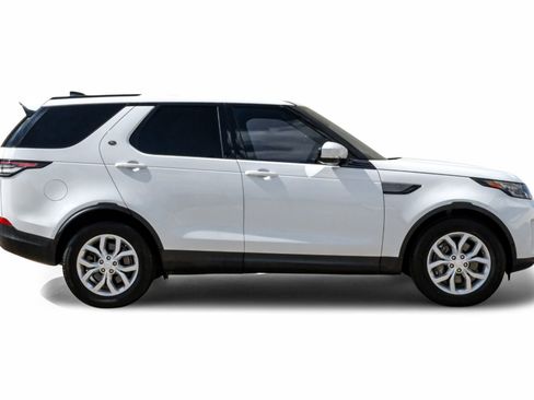 Used 2020 Land Rover Discovery SE AWD/4WD image 7