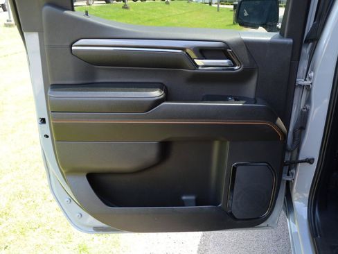 Used 2024 GMC Sierra 1500 AT4 w/ Technology Package AWD/4WD image 23