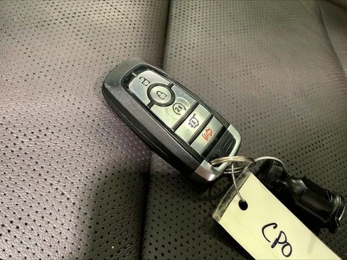 Used 2025 Ford Explorer Platinum RWD image 11