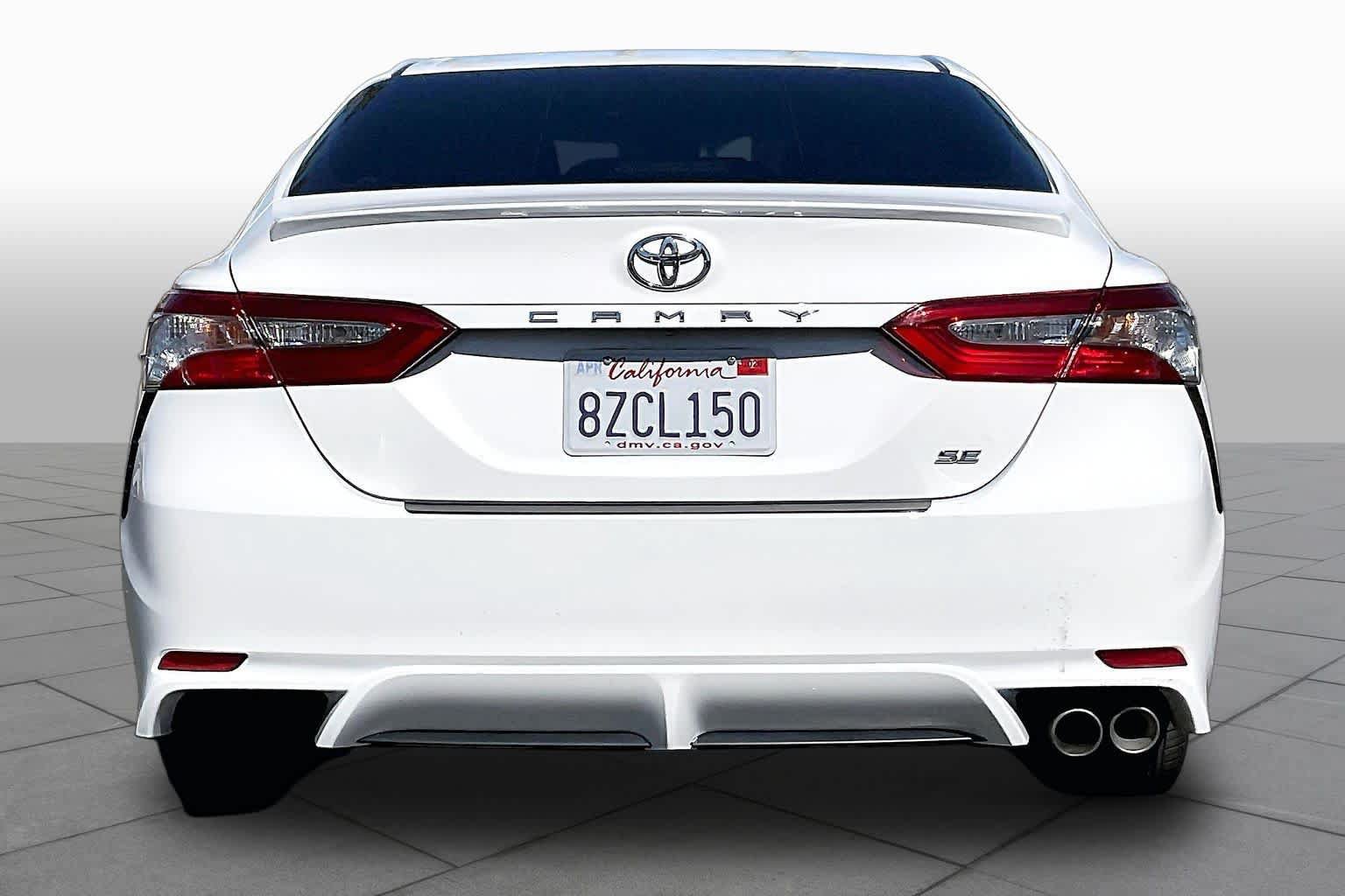 Used 2018 Toyota Camry SE FWD image 4