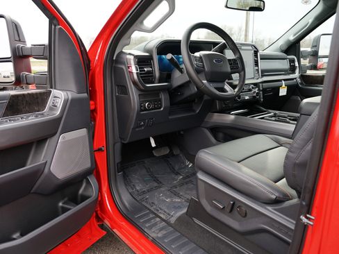 New 2026 Ford F350 Lariat w/ FX4 Off-Road Package image 15