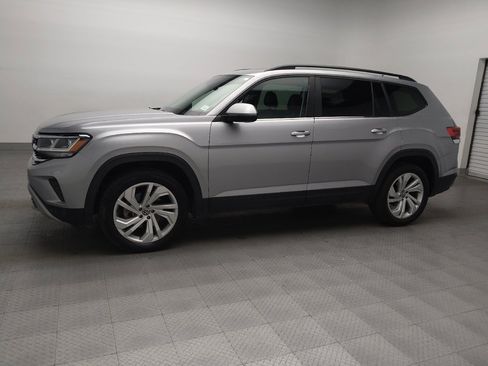 Used 2021 Volkswagen Atlas SE image 2