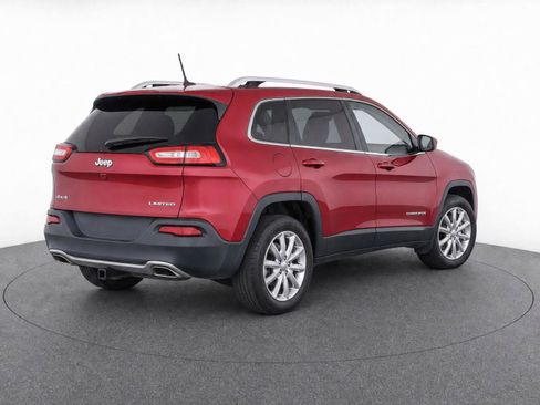 Used 2015 Jeep Cherokee Limited w/ Luxury Group AWD/4WD image 4