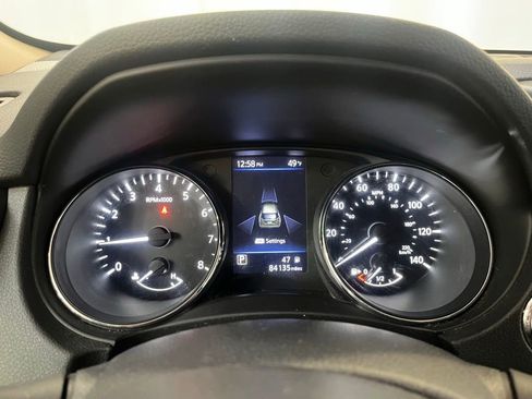 Used 2020 Nissan Rogue SV image 19