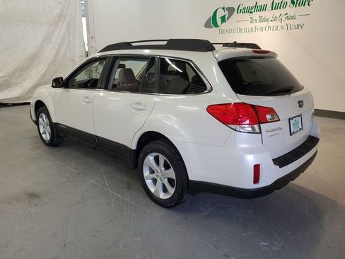 Used 2014 Subaru Outback 2.5i Premium AWD/4WD image 4